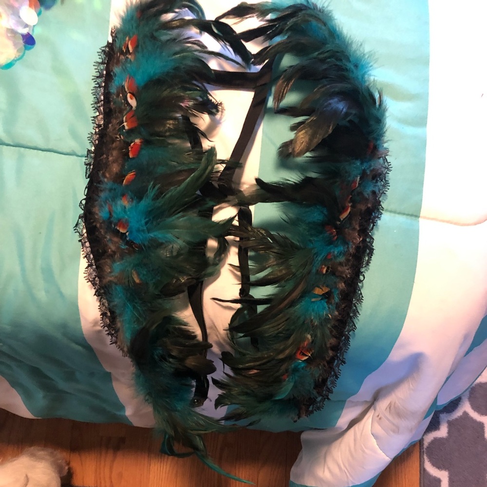 Feather harness